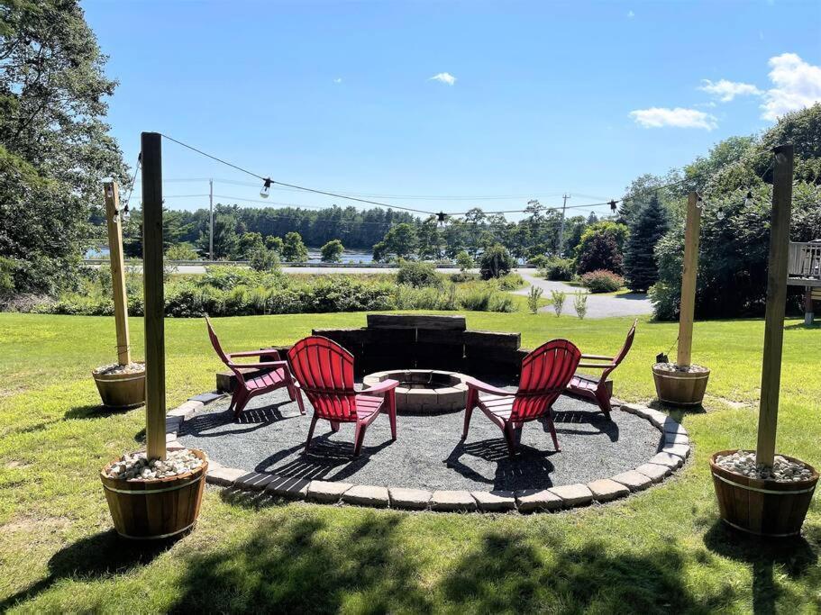 2 Bedroom Home W/ Pondside View Backyard Maine Escape Бар Харбор Экстерьер фото