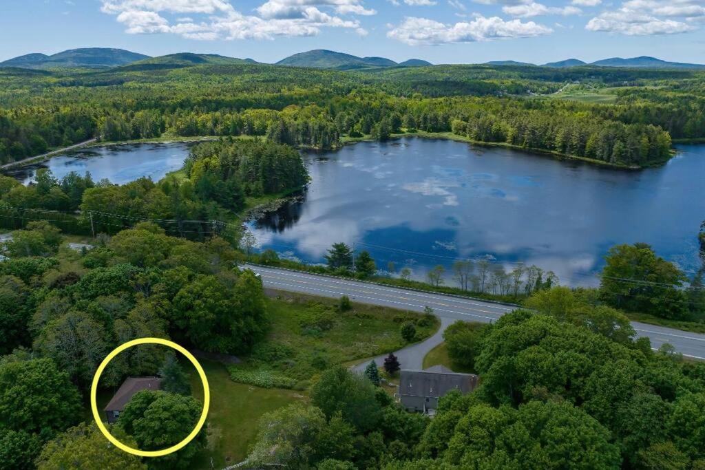 2 Bedroom Home W/ Pondside View Backyard Maine Escape Бар Харбор Экстерьер фото