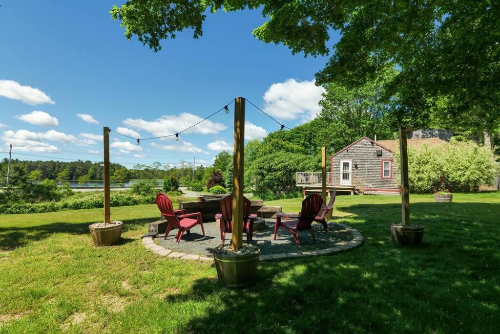 2 Bedroom Home W/ Pondside View Backyard Maine Escape Бар Харбор Экстерьер фото