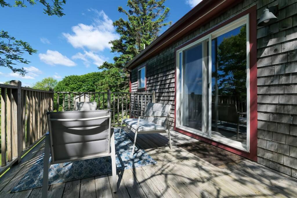 2 Bedroom Home W/ Pondside View Backyard Maine Escape Бар Харбор Экстерьер фото
